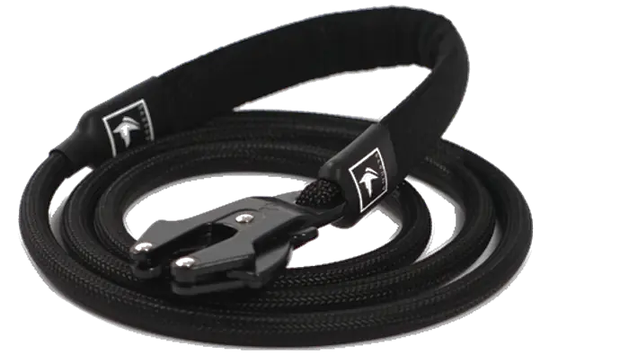 The Anubys Rope Leash in black, rotating