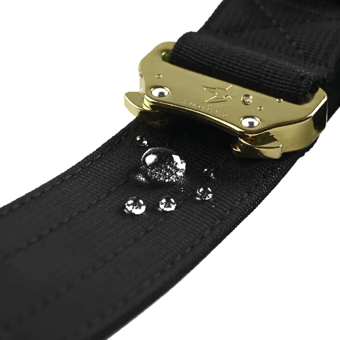 Water beading on the webbing of an Anubys collar and rolling off, leaving it dry